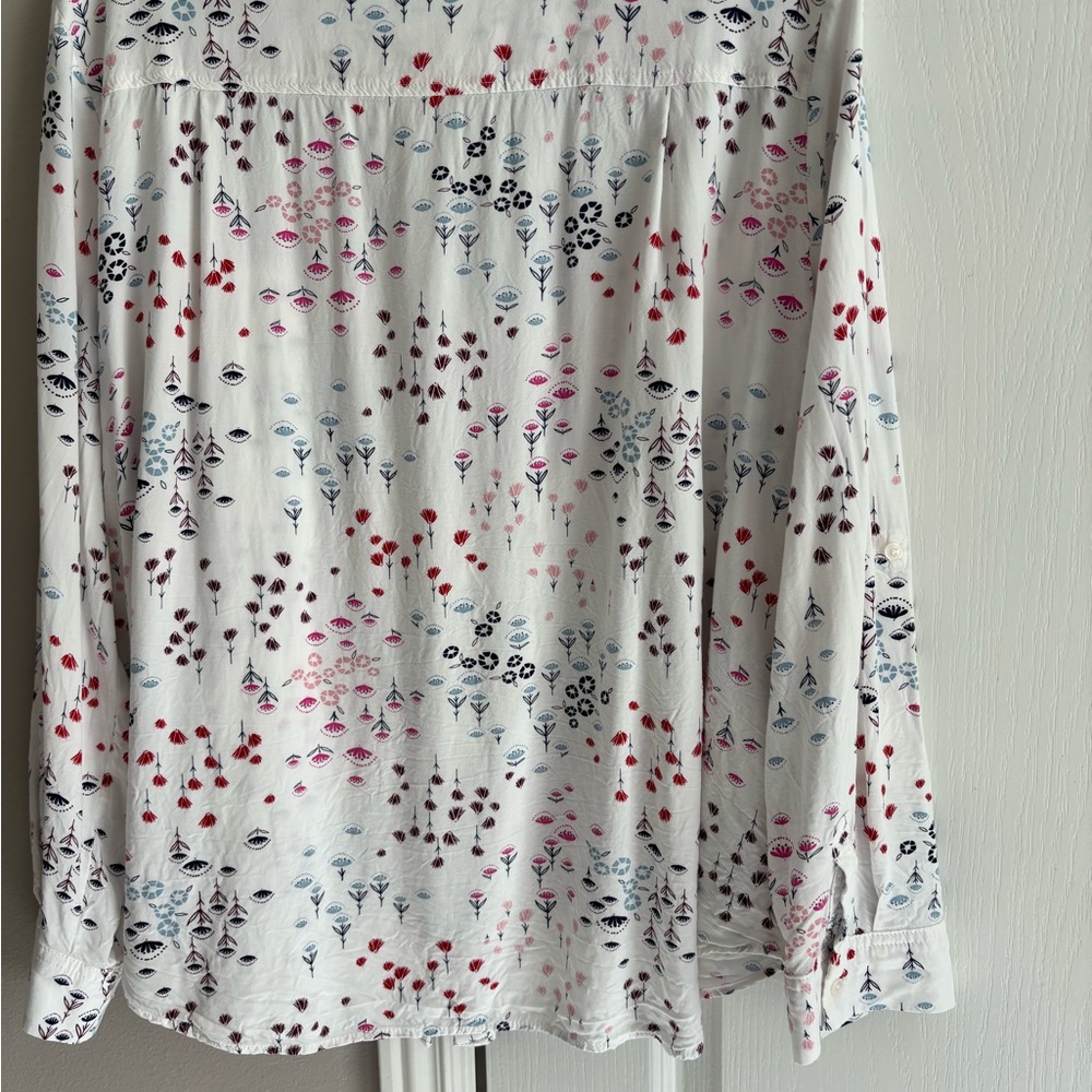 a.n.a White Floral Button Down Shirt - Picture 3 of 3